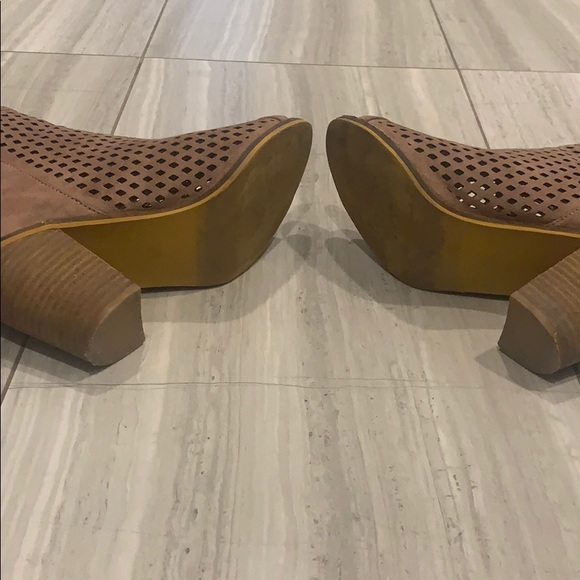 Peep toe boots with tassel - Picture 5 of 5